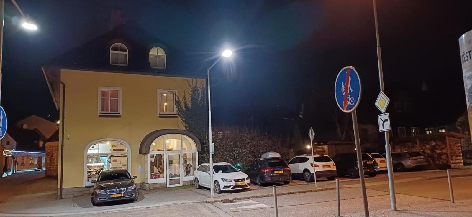 弗尔赫拉比 可贝尔旅馆酒店 外观 照片