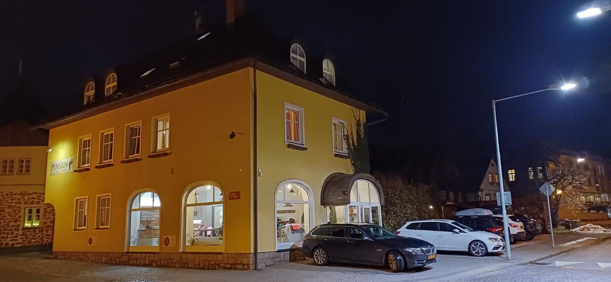 弗尔赫拉比 可贝尔旅馆酒店 外观 照片
